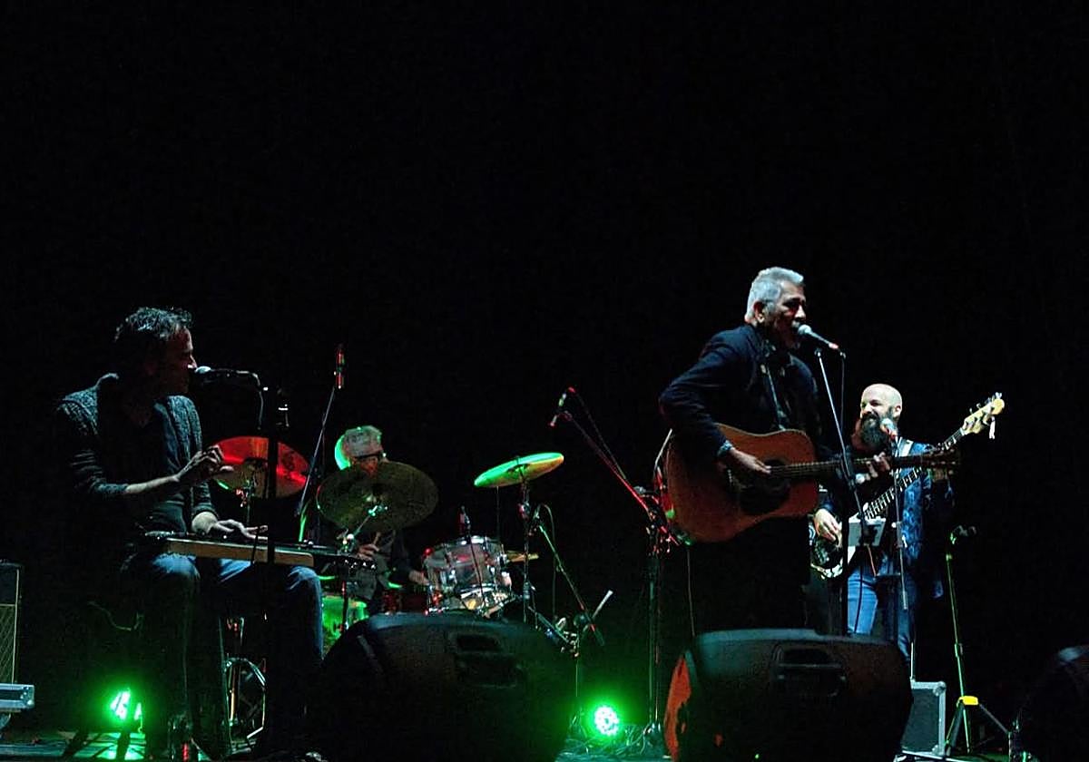 Jeff Espinoza & The Gypsy Runners