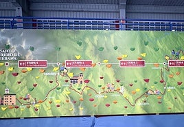 Rocódromo infantil con las etapas del Camino Lebaniego