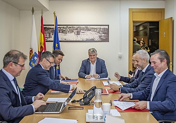 Un momento de la reunión de este martes