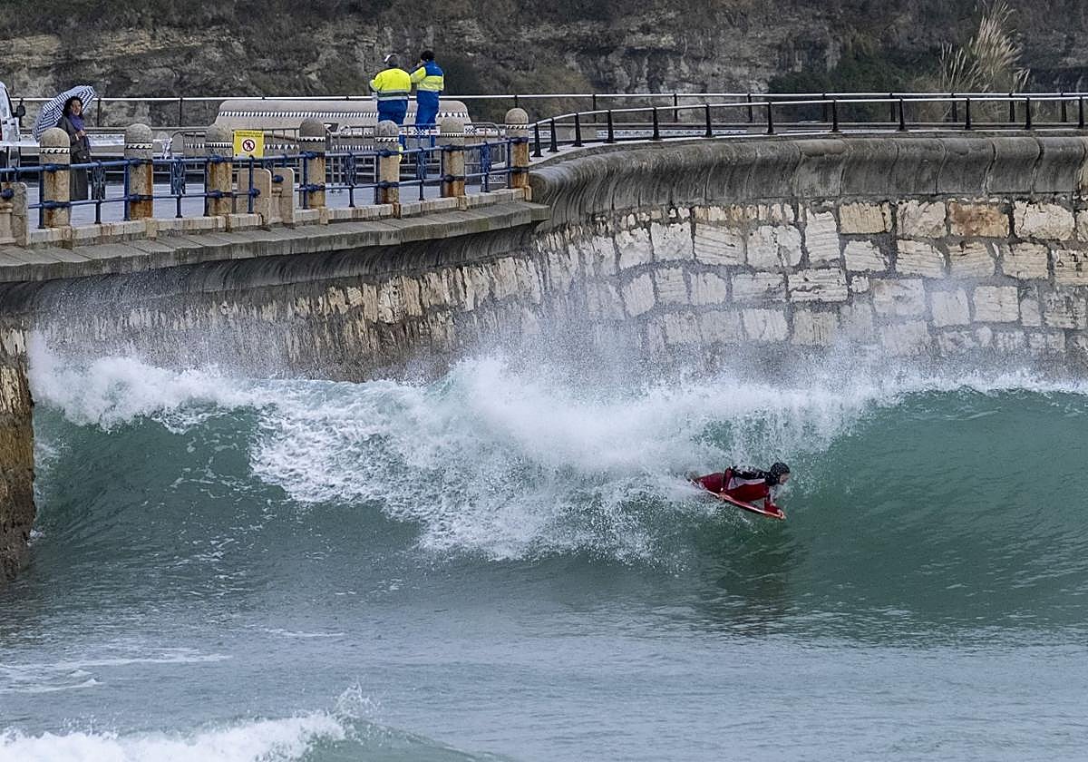 El temporal de olas, en imágenes
