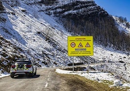 Carretera de Lunada, en marzo, tras el accidente.
