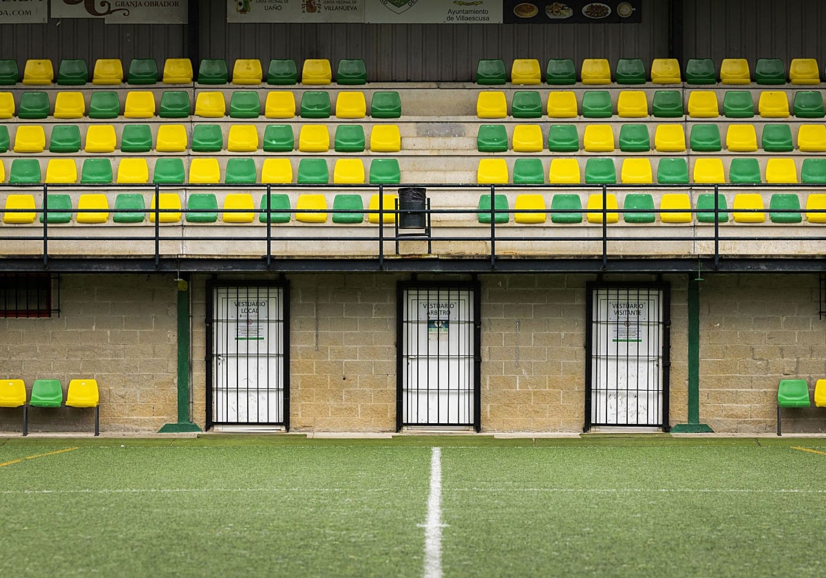 Instalaciones del Campo Municipal de Villaescusa en las que el monitor grabó a las 51 chicas.
