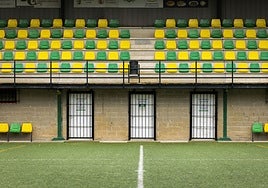 Instalaciones del Campo Municipal de Villaescusa en las que el monitor grabó a las 51 chicas.