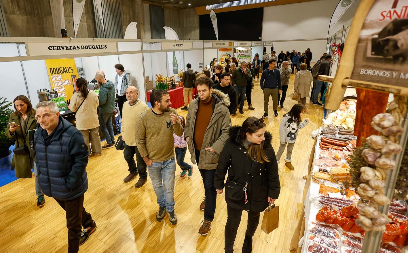 Asistentes a la Feria del Producto en el Palacio de Exposiciones