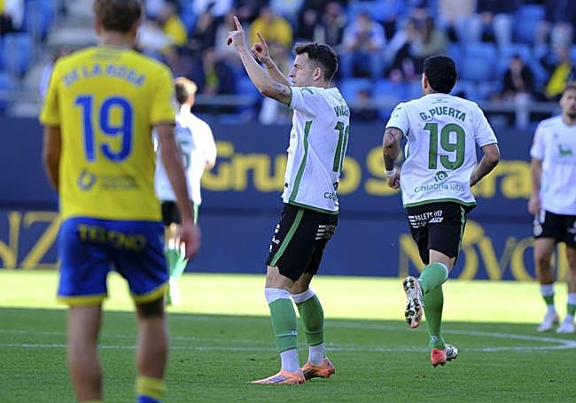 Íñigo Vicente marcó el primero en Cádiz.