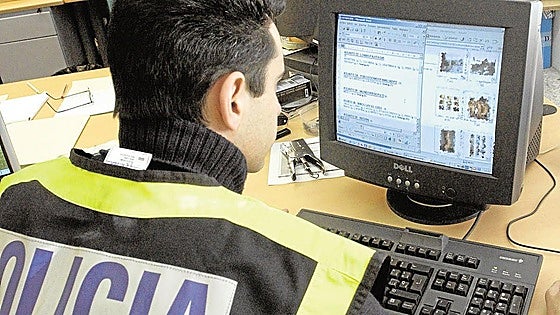 En prisión un hombre de 26 años de Santander por extorsionar a menores para obtener imágenes sexuales