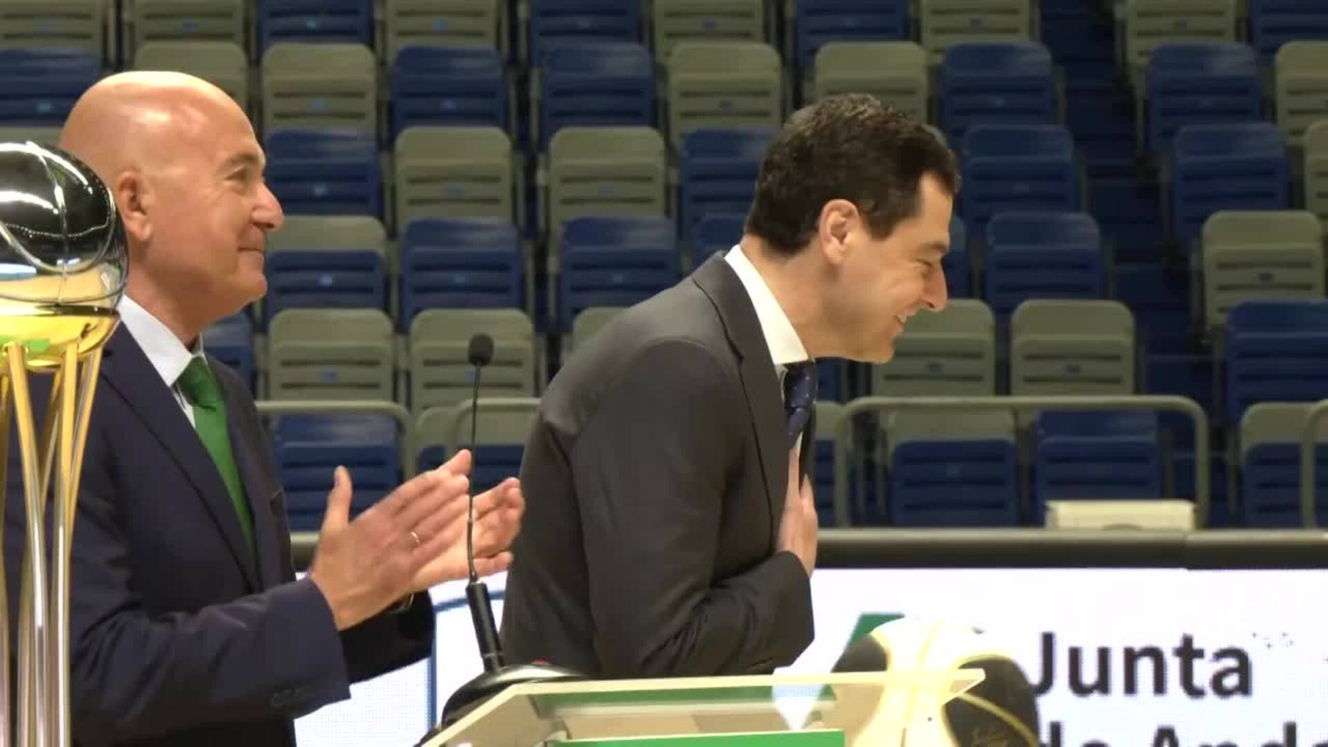 Moreno destaca el talento y la "magia" del Unicaja Baloncesto: "Estáis haciendo historia"