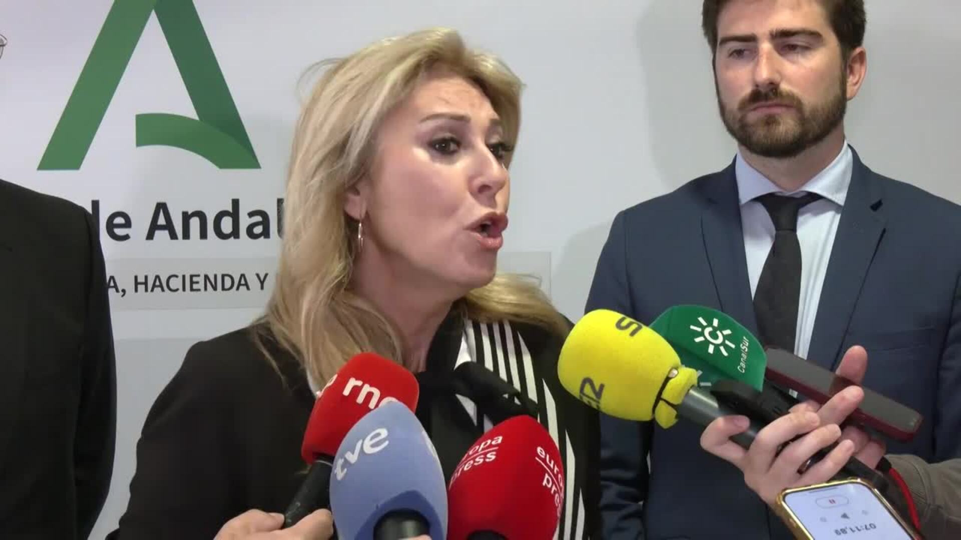 Carolina España critica que andaluces rechazan la condonación de deuda como trampa