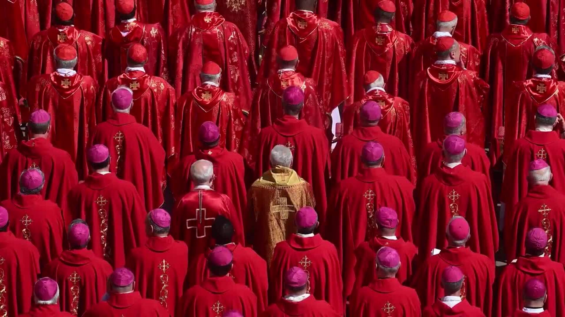 Trump conversa con Von der Leyen en el funeral del Papa Francisco