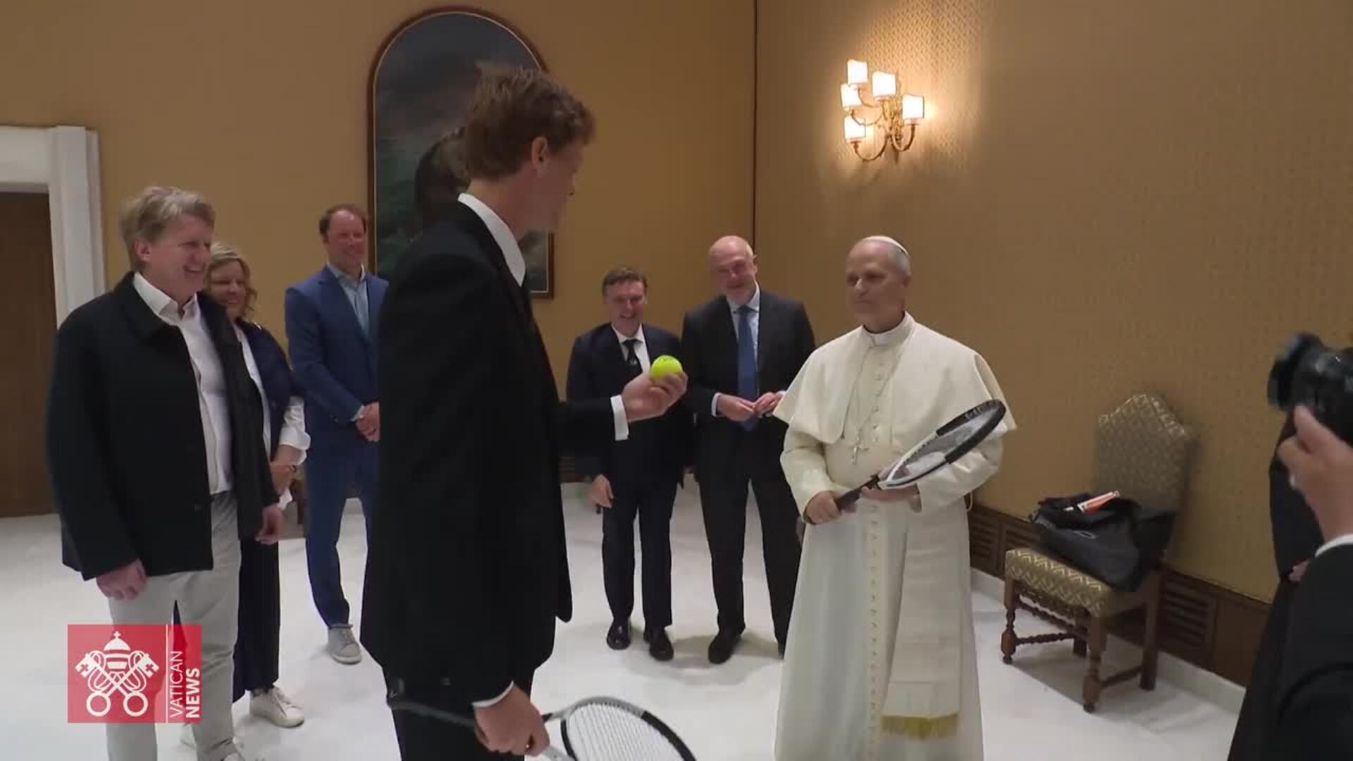 El papa León XIV recibe en audiencia privada a Jannik Sinner: "¿Quieres jugar un poco?"