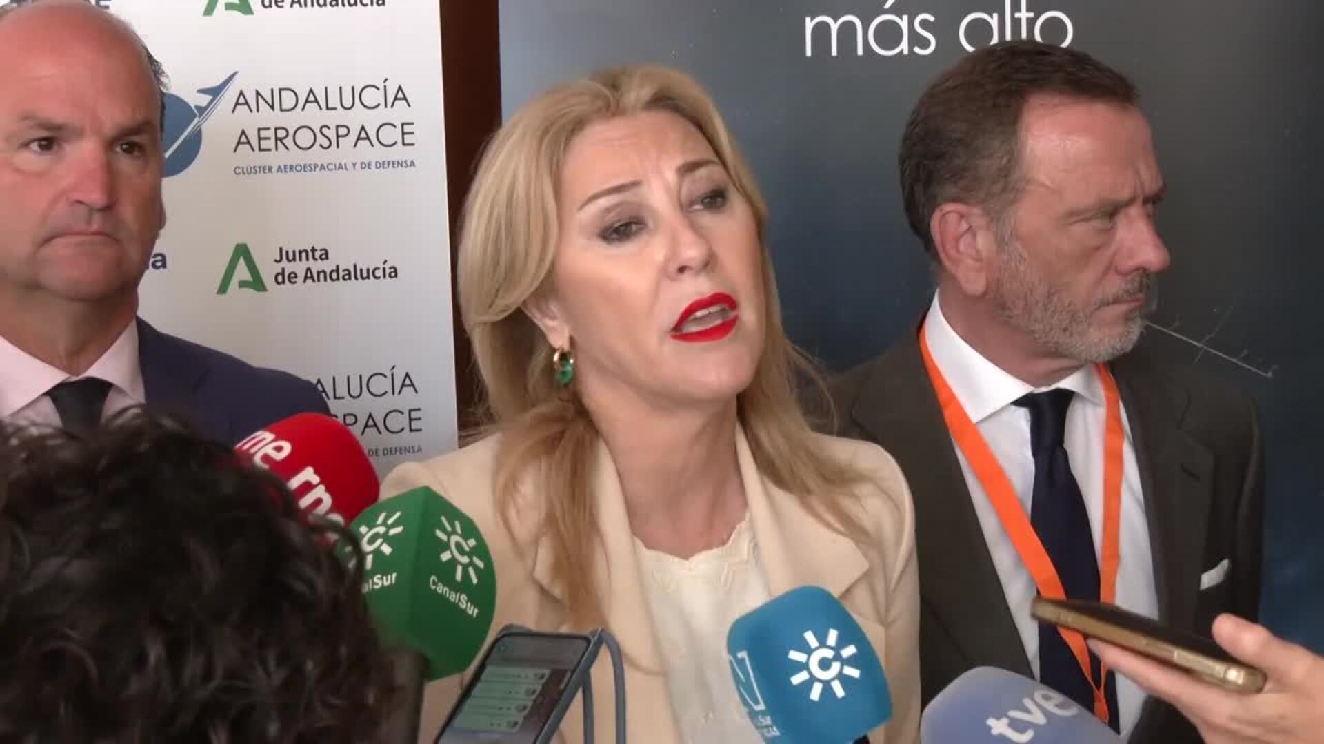 Junta urge a Montero a 