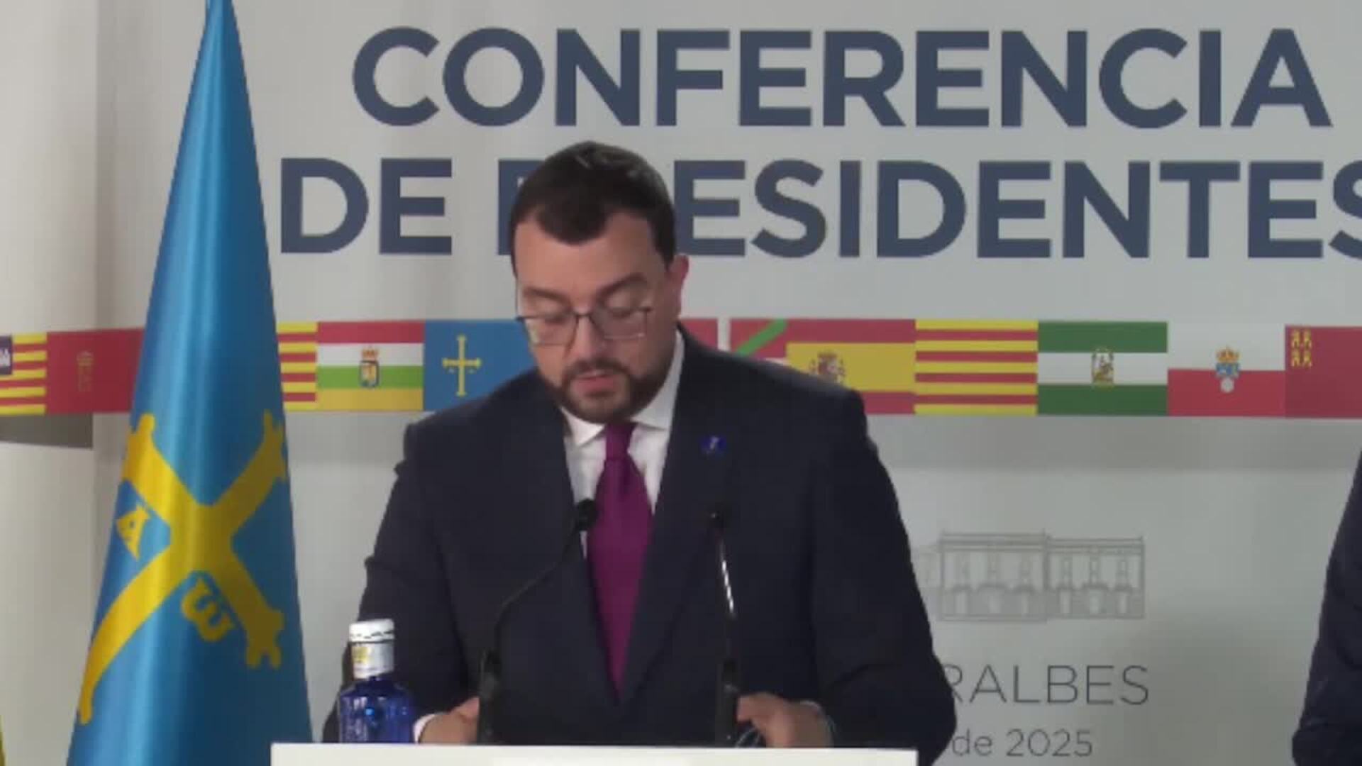 Barbón sostiene que negociación con sindicatos educativos debe enmarcarse dentro de la realidad