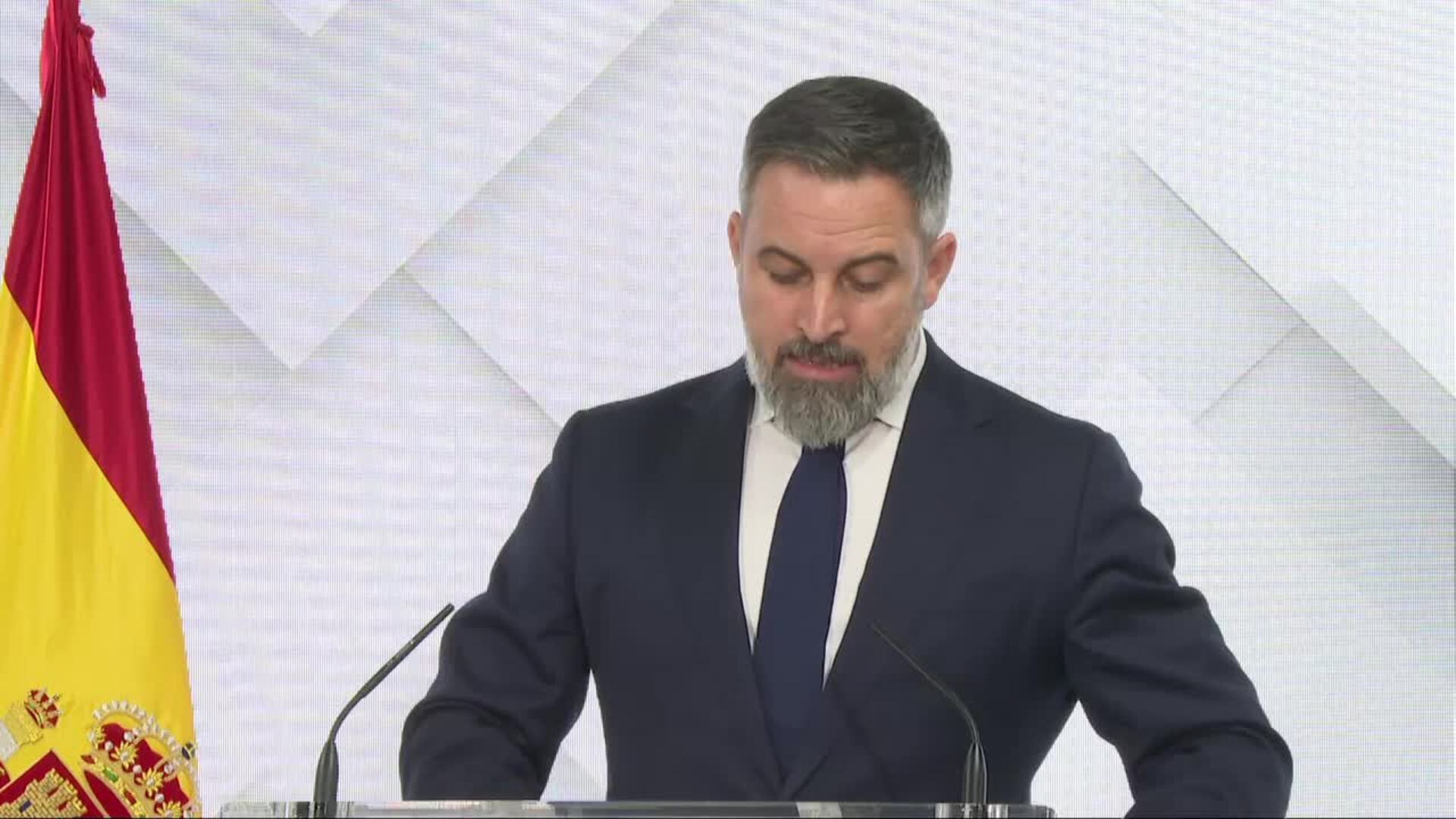 Abascal pide firmas de diputados para una moción de censura que adelante elecciones