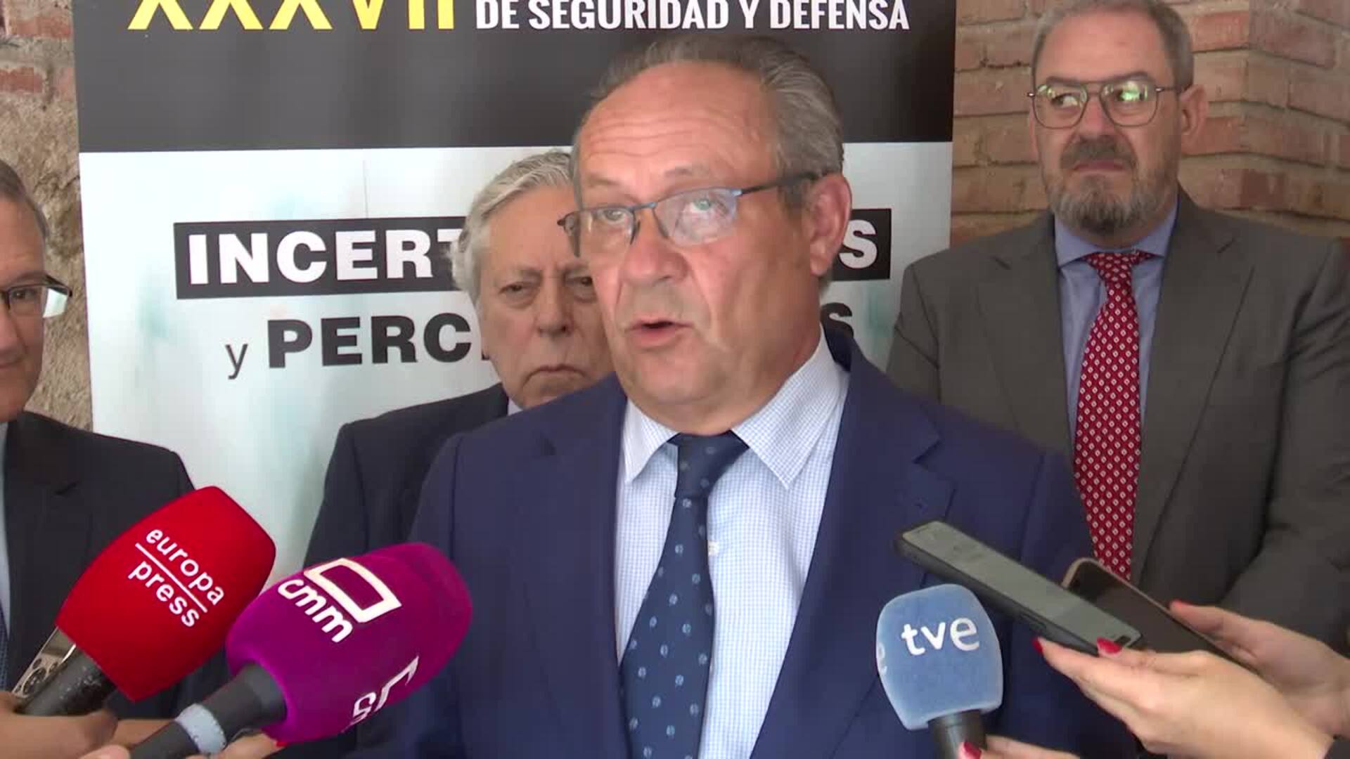 C-LM respalda a Sánchez en el gasto en defensa