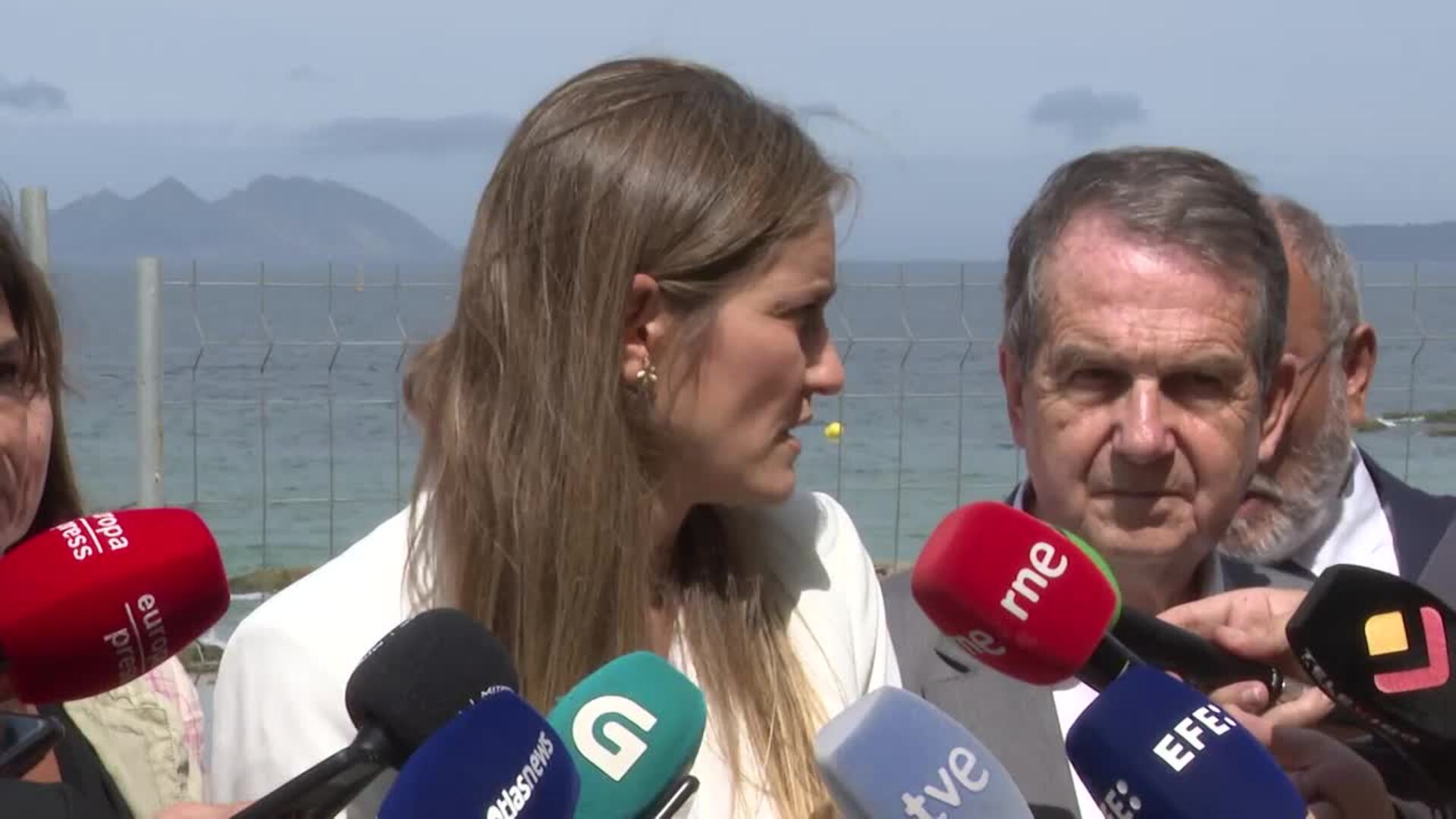 El Gobierno expondrá el viernes los datos sobre el lobo para ver "qué se puede hacer y qué no"