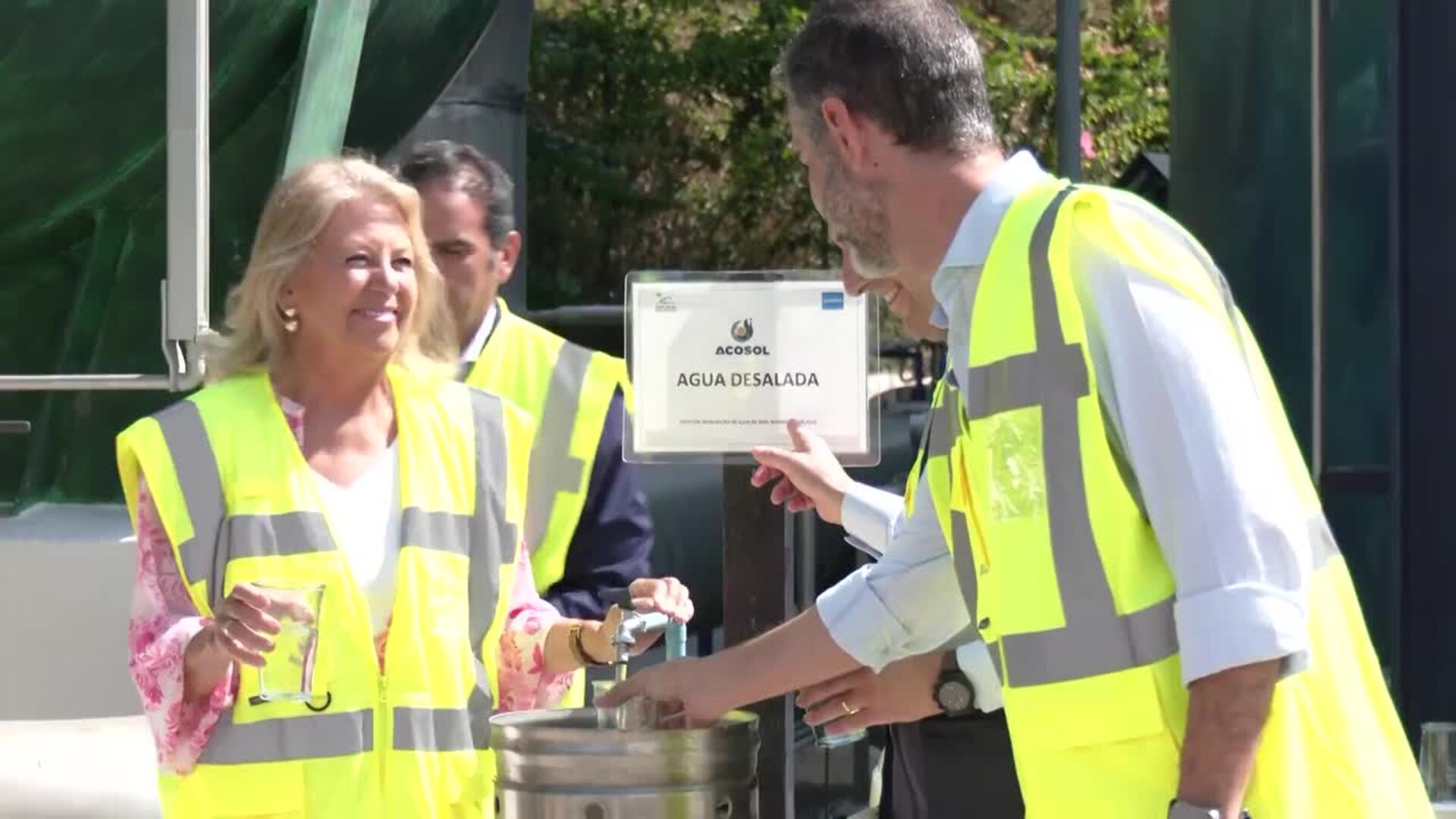 Moreno inaugura la renovada desaladora de Marbella, que recupera los 20 hectómetros cúbicos