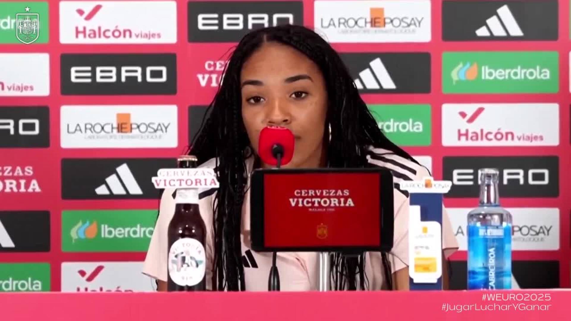 Salma Paralluelo: "No faltan las ganas de trabajar y dar lo mejor de nosotras"