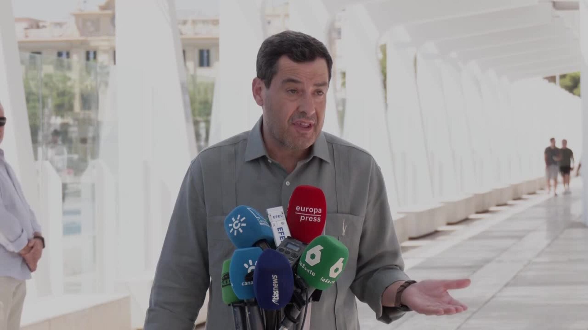 Moreno dice que no acudió al incendio de la Mezquita para no hacerse "fotos gratuitas"