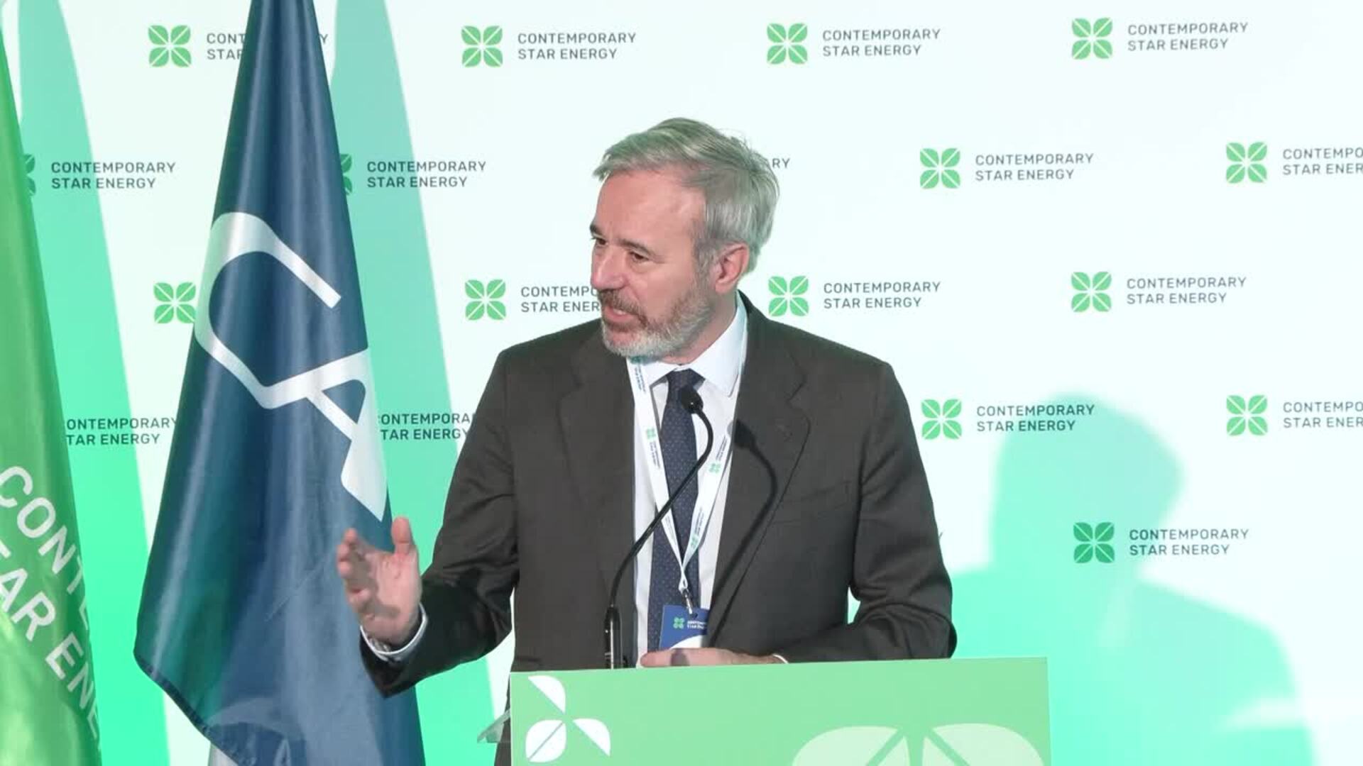 Azcón afirma que la gigafactoría "multiplicará" el ecosistema del coche eléctrico