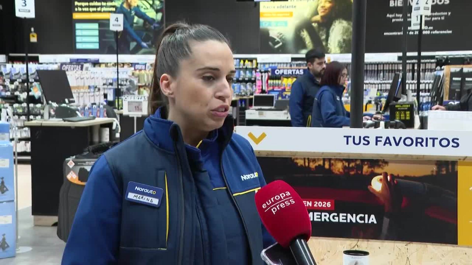 Andaluces prefieren la baliza V-16 a pilas sobre la USB para sus vehículos