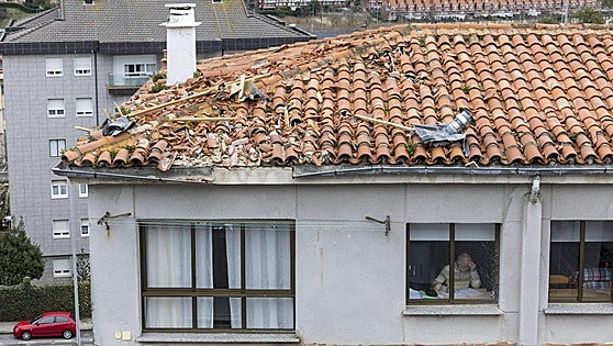 Los afectados por el temporal de viento en Santander comienzan a reclamar a los seguros