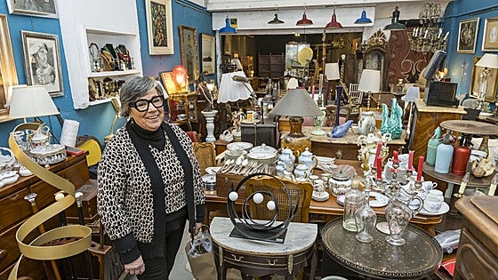 Un 'brocante' en Santander con piezas «de casi todos los países del mundo»