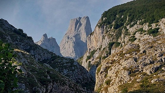El espíritu del Picu Urriellu vuelve a reunirse en los Premios Naranjo de Bulnes