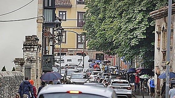 Comillas adjudica a Setex la gestión del cobro por aparcar en el casco histórico con cinco años de retraso