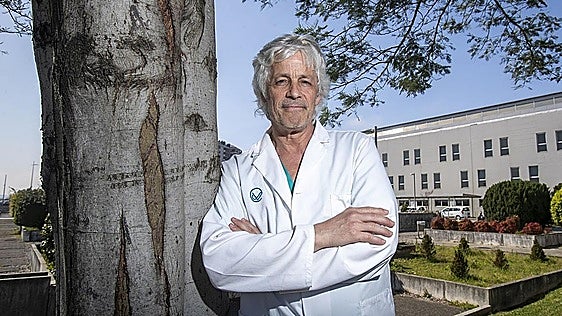 Por cuarta vez consecutiva Chema de la Torre, único médico cántabro en la lista Forbes de los 100 mejores