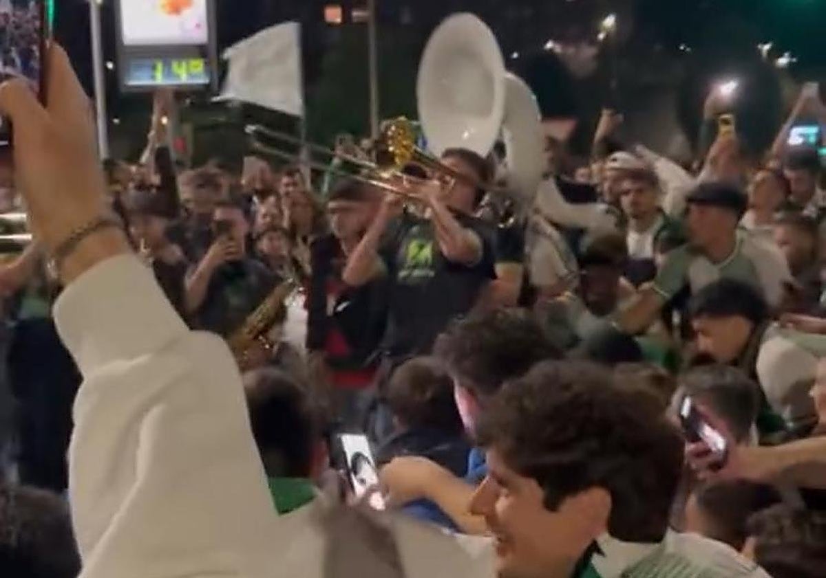 Otra fiesta en Cañadío: el Racing y su charanga | El Diario Montañés