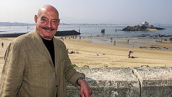 Adrián Villar y María Isabel Coz, ganadores de los Premios José Hierro de Poesía y Relato