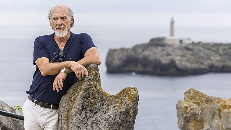Bernardo Souvirón: «Los dioses y los mitos han sido sustituidos por la tecnología»