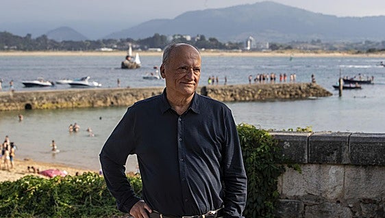 «Este mundo es rico en información pero pobre en historias memorables»
