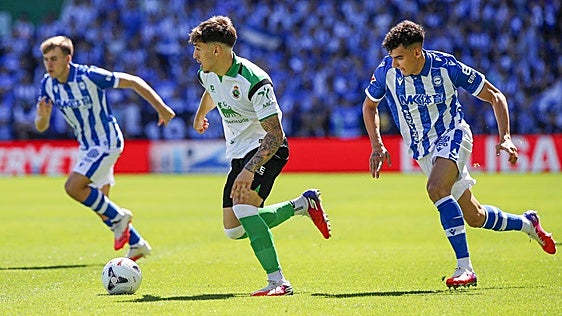 Jorge Salinas, frente al Alavés