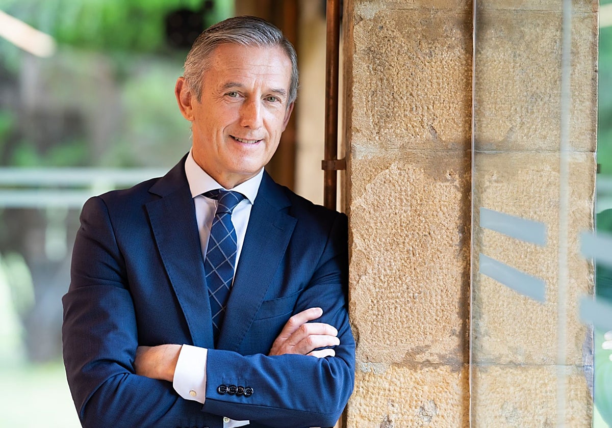 Juan Pedro Badiola, director territorial de CaixaBank en Cantabria.