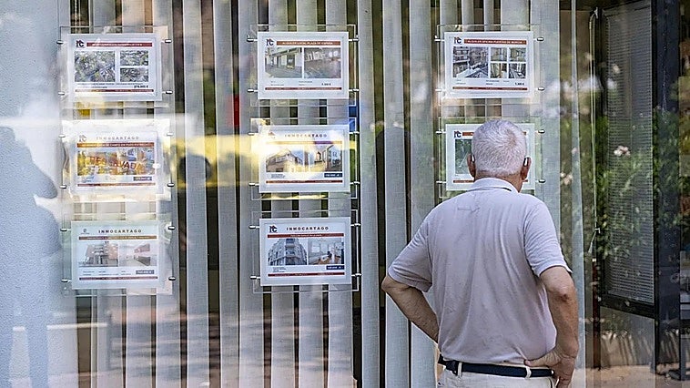 La compraventa de viviendas cayó en julio un 10,2% en Cantabria