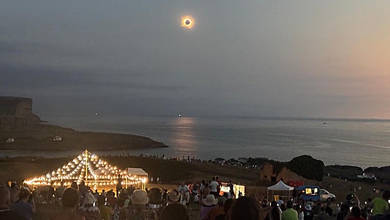 La noche histórica del eclipse deja a Cantabria a medias