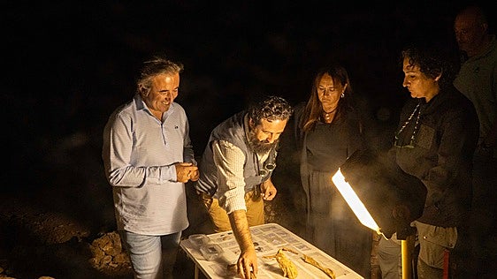 Una nueva campaña arqueológica en El Pendo da pistas sobre quienes habitaron la cueva hace 60.000 años