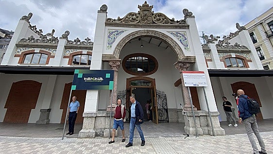 El Mercado de Abastos de Laredo sigue cerrado dos años después de reinaugurarse