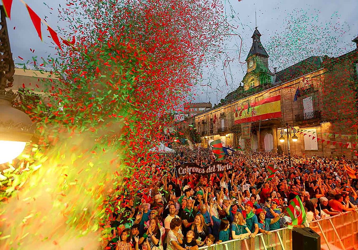 Torrelavega vuelve a sacar los pañuelos