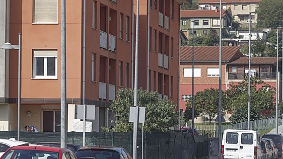 Las 80 viviendas que estuvieron okupadas en Guarnizo serán destinadas a alquiler asequible