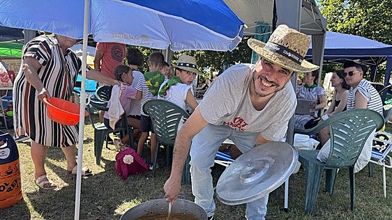 Colindres cocina su marmita en San Ginés