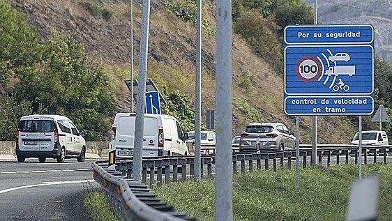 El radar de tramo de Saltacaballo impone 30.000 multas en su primer año de funcionamiento