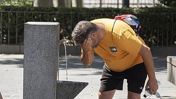 El verano deja un saldo de una muerte cada día a causa del calor en Cantabria