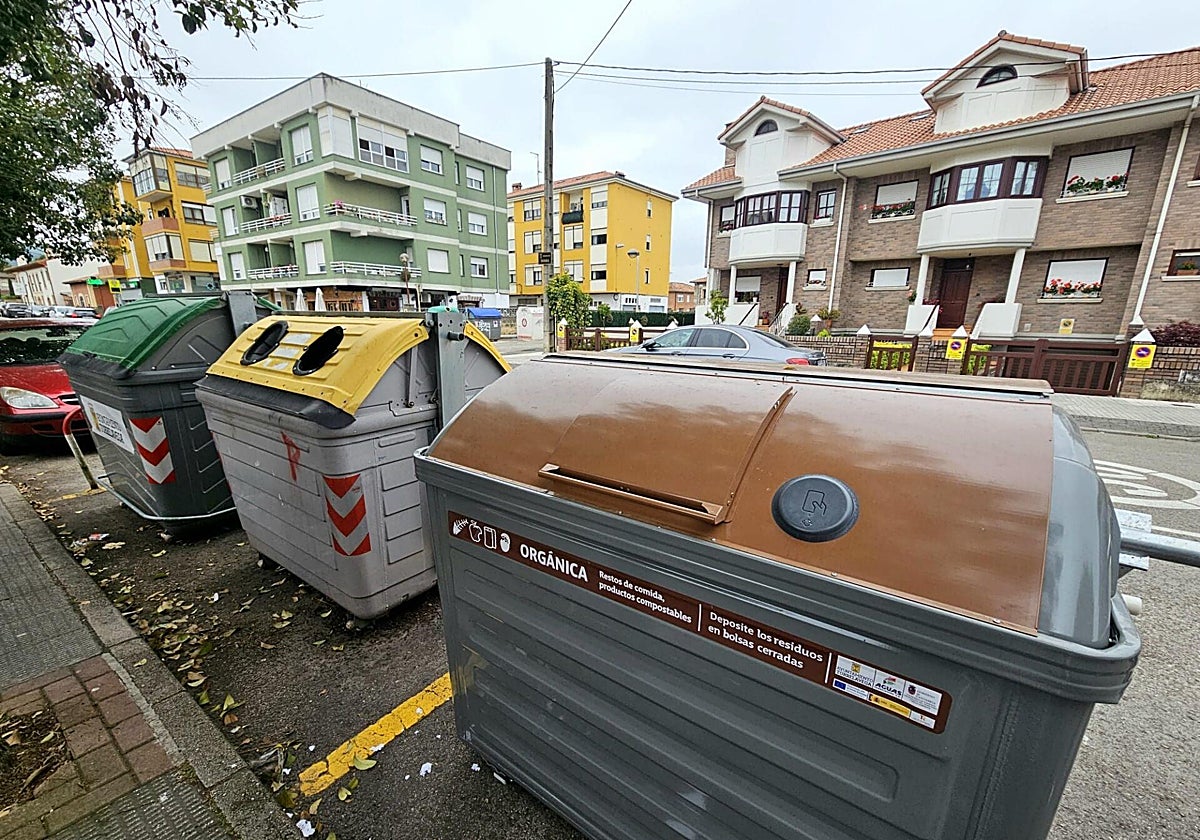 El contenedor marrón recoge casi 33 toneladas desde su implantación en Torrelavega