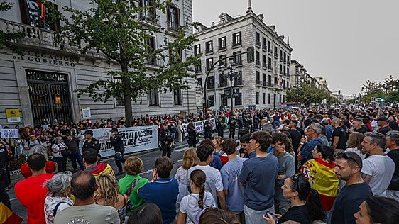 Movilización contra el racismo frente a Delegación del Gobierno