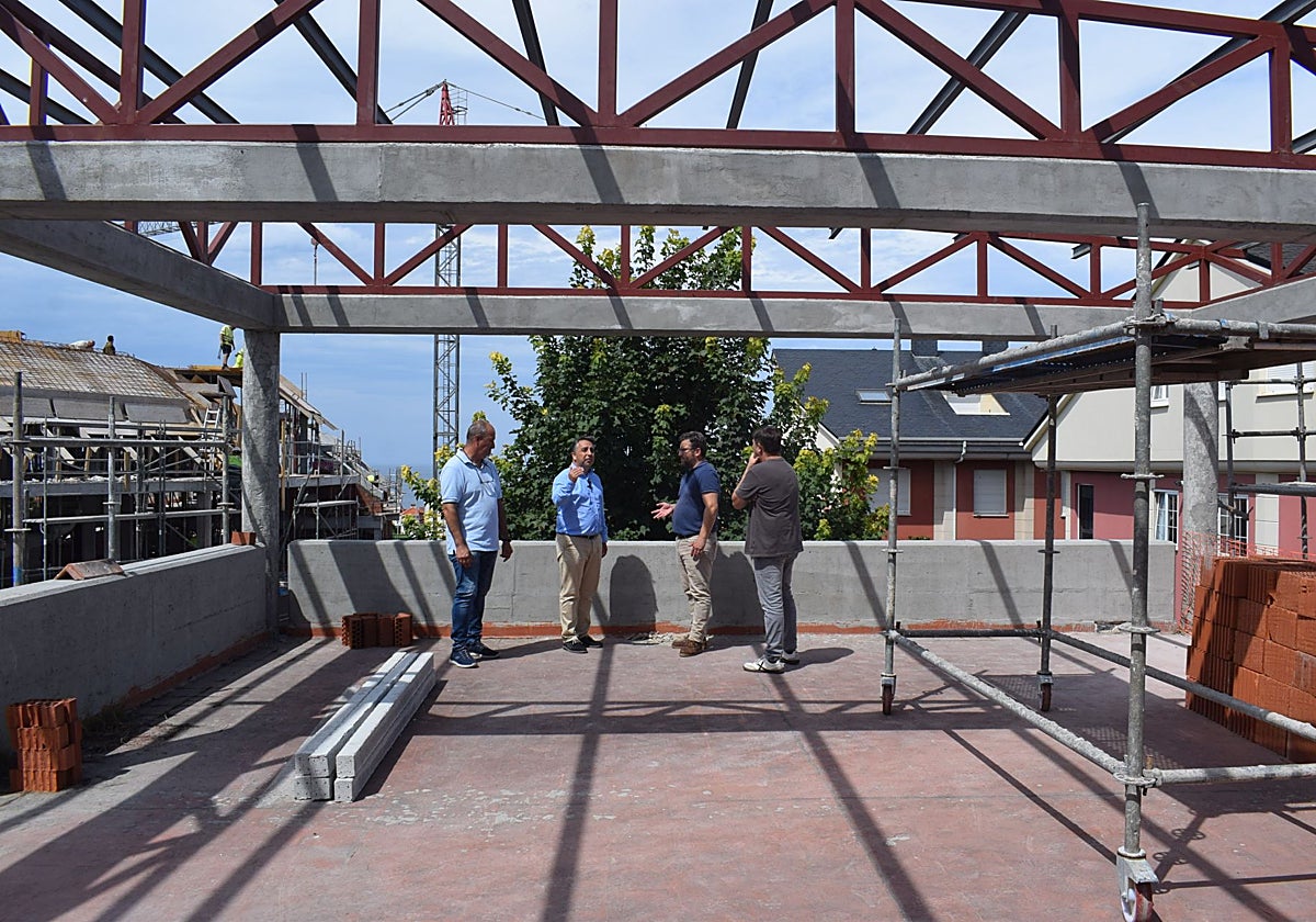 La oficina municipal de Liencres contará con una terraza acristalada con vistas al mar