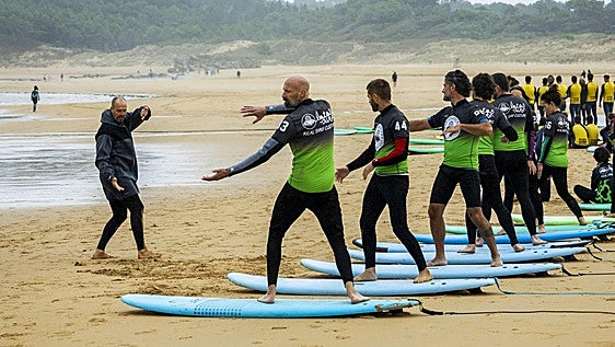El Gobierno trabaja en la creación de un centro de alto rendimiento de surf