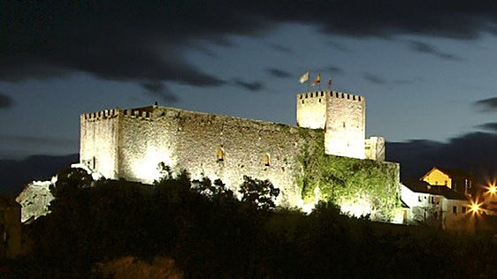 Vecinos por San Vicente critica el actual estado del Castillo