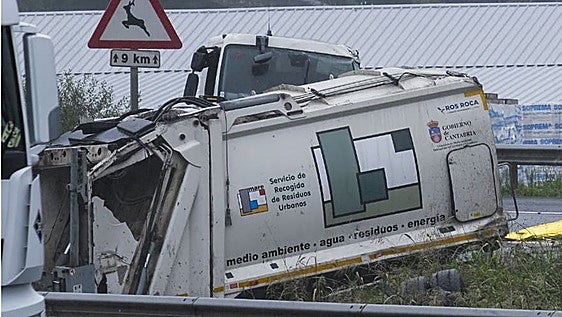 Dos hombres mueren en un accidente de tráfico en la A-67, a la altura de Cartes
